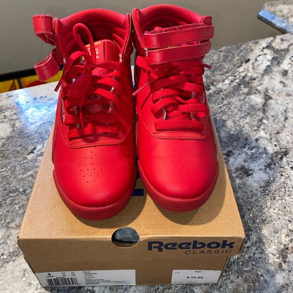 Red F/S HI Reebok Junior Classic - Picture 2 of 7